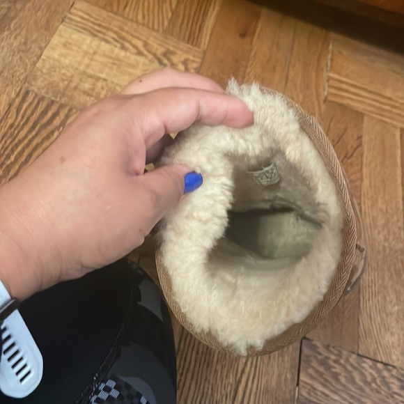 UGG s - Picture 2 of 4